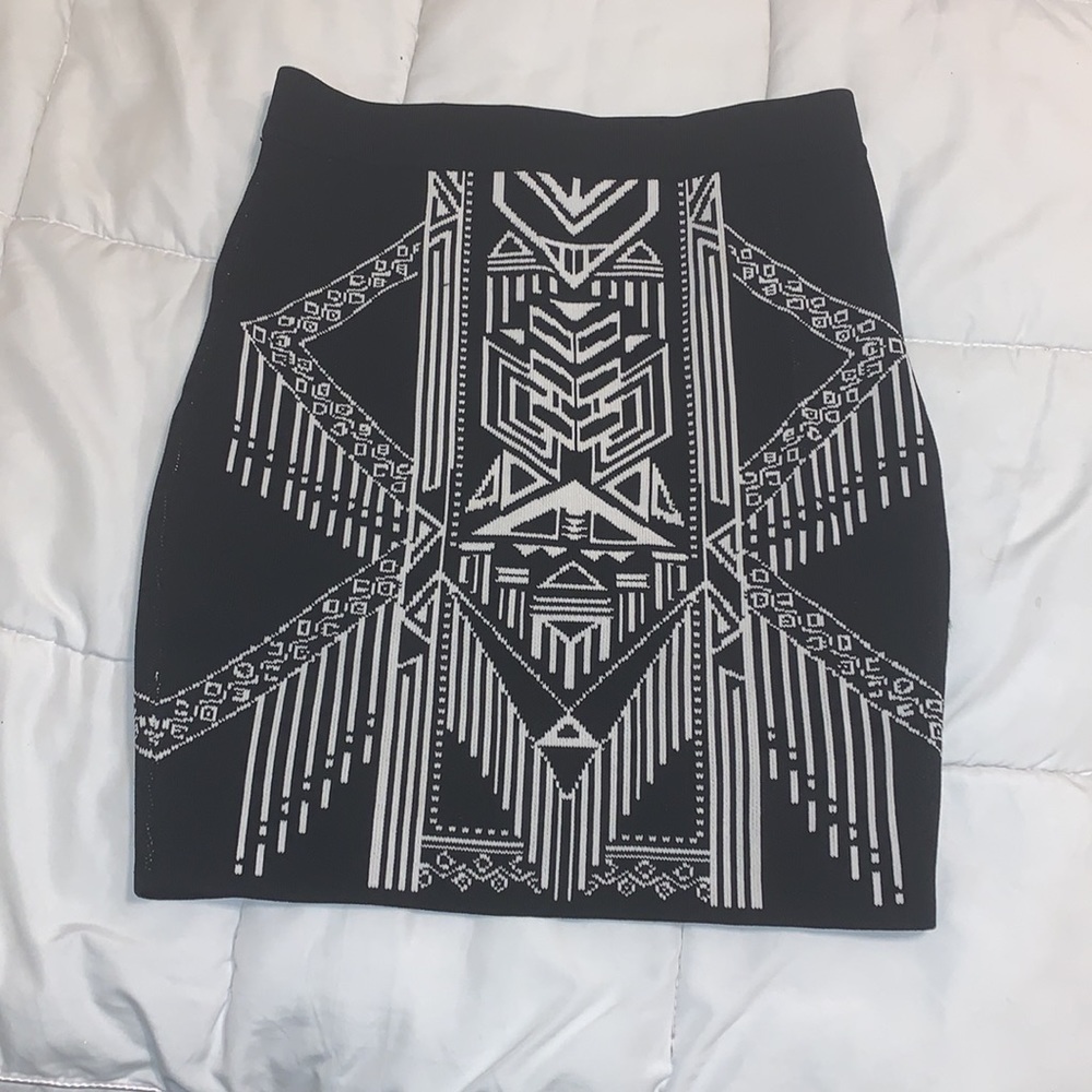 Jealous tomato pencil skirt size small - Picture 4 of 4